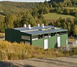COMPRESSOR BUILDING WITH REMOVABLE ROOF SECTIONS
